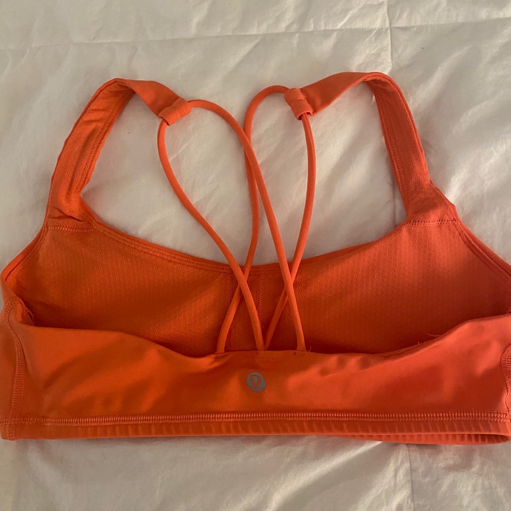 Lululemon Free to Be - light support